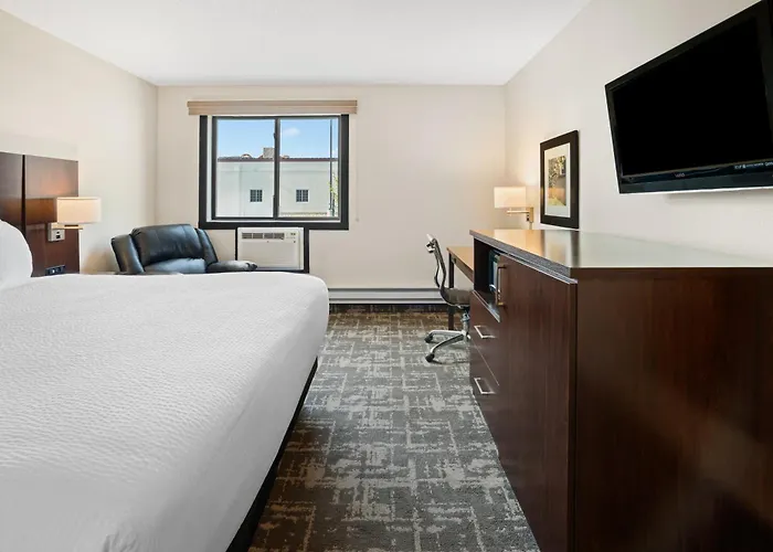 And Hotel Fargo