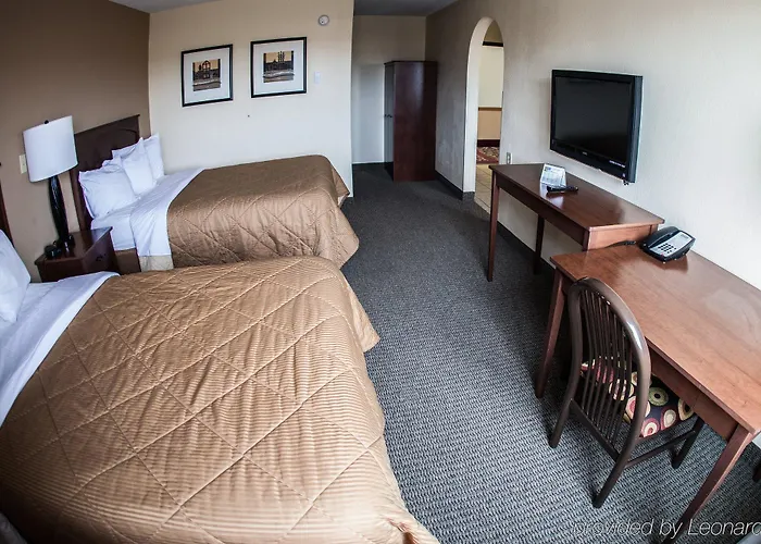 And Hotel 3*